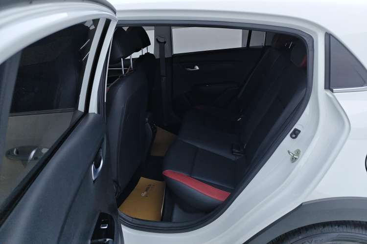 Used Kia KX Cross 2019 1.6L Automatic Dynamic Sunroof Version China VI
