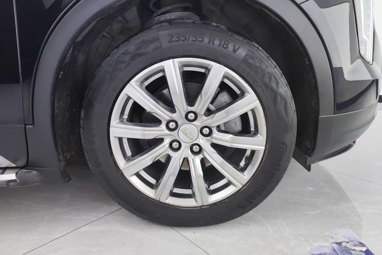 Used Cadillac XT4 2022 28T Two-Wheel-Drive Luxury Version