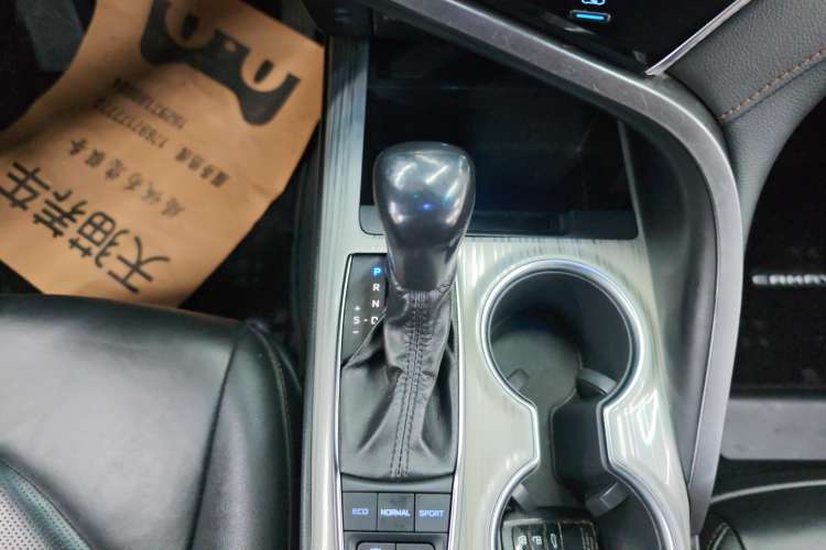 Used Toyota Camry 2019 Dual-Engine 2.5 HG Luxury Edition China V Standard