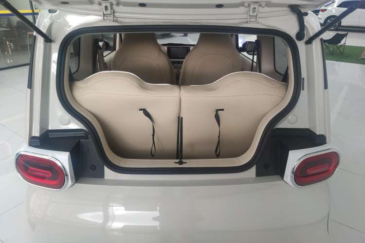 Used Wuling Hongguang MINIEV 2024 3rd Generation 215km Advanced Version
