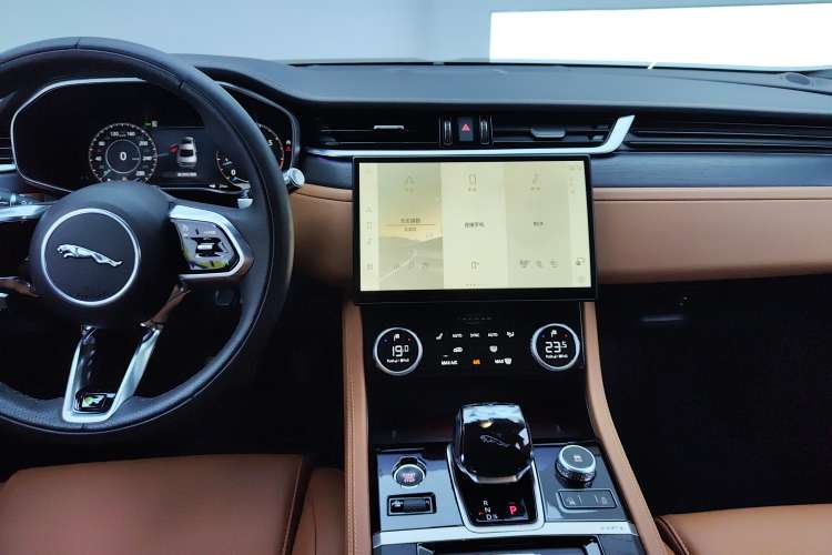 Used Jaguar XFL 2023 XFL 2.0T P250 Two-Wheel-Drive Elite Sport Edition
