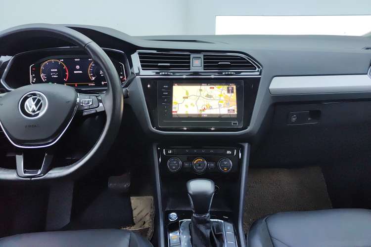 Used Volkswagen Tiguan L 2021 330TSI Automatic Two-Wheel Drive Smart Edition
