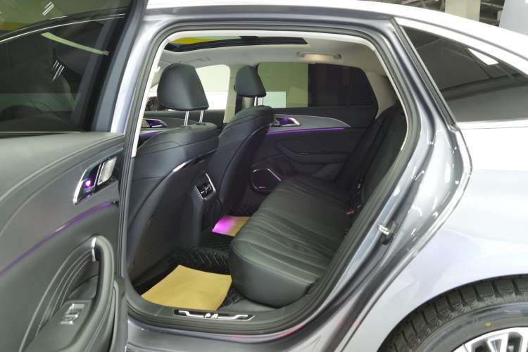 Used Hongqi H5 2023 2.0T Automatic Smart Connect Flagship Edition
