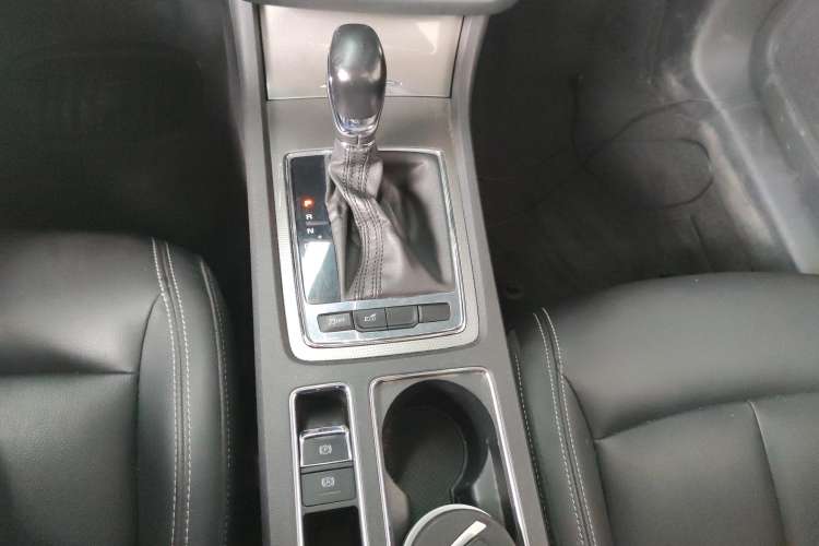 Used Roewe i6 2017 20T Automatic Internet Smart Edition
