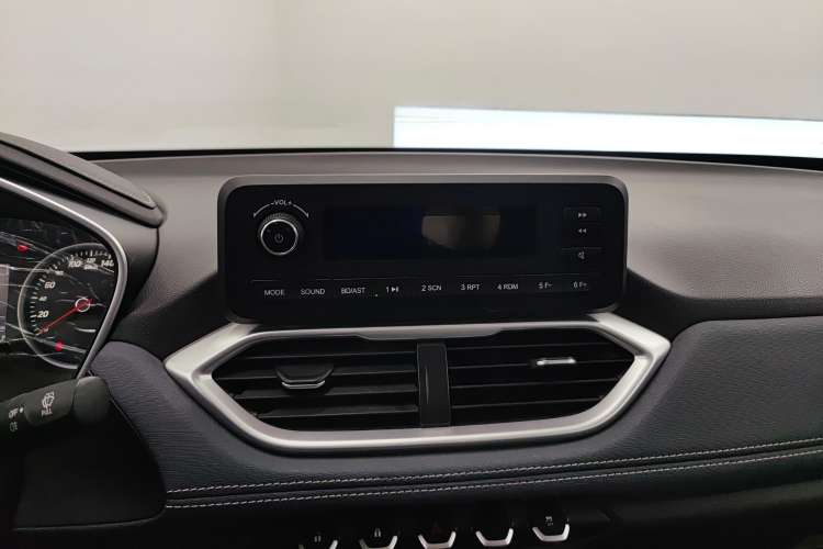 Used Baojun 530 2018 1.5T Manual Comfort Model China V Standard
