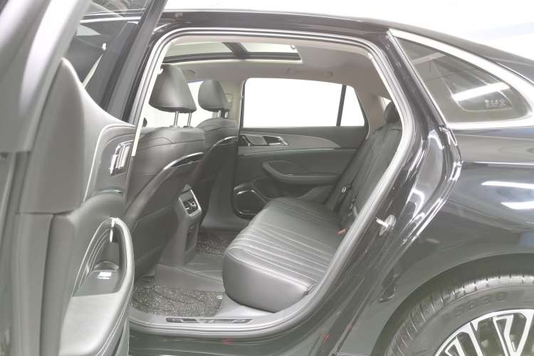 Used Hongqi H5 2023 2.0T Automatic Smart Connect Flagship Edition
