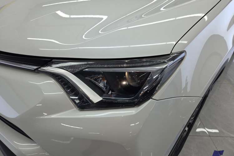 Used Toyota RAV4 2016 2.0L CVT Two-Wheel Drive Urban Edition China V Standard
