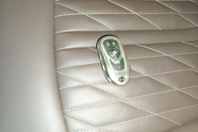 Used Buick GL8 2022 Land Business Class 652T Luxury Model