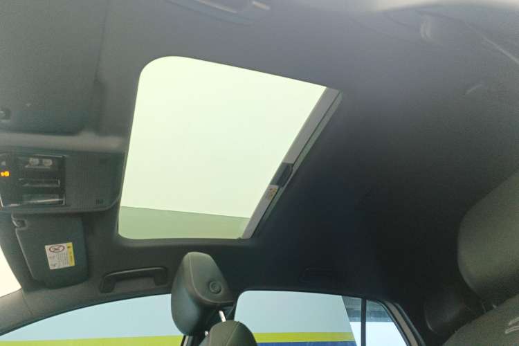 Used Volkswagen Golf 2023 Facelift 280TSI DSG R-Line Lite
