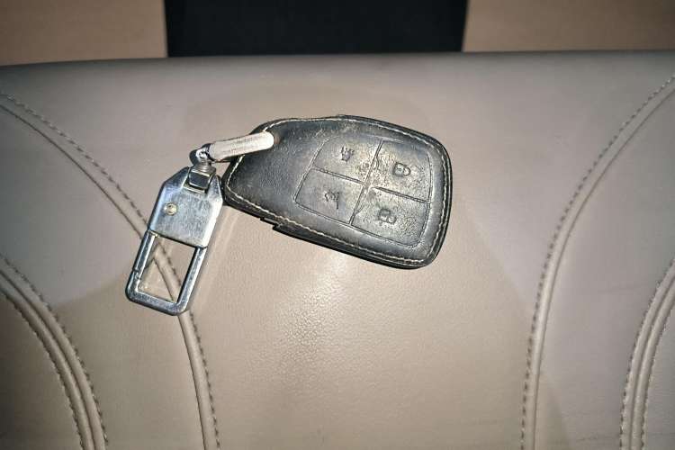 Used Buick Envision 2022 Encore Plus 652T Five-Seat Luxury Model
