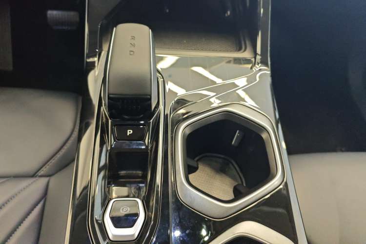 Used Geely Auto FX11 2023 1.5TD DCT Glory Edition