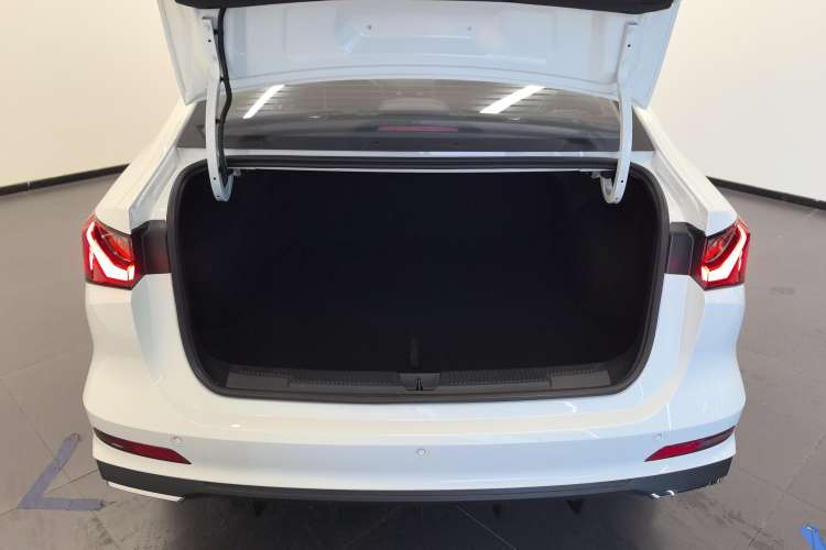 Used Roewe i5 2023 1.5L CVT Luxury Edition
