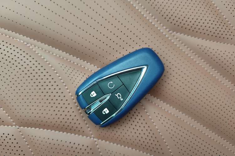 Used Changan CS75 PLUS 2024 3rd Generation Champion Edition 2.0T Intelligent Drive Performance Model
