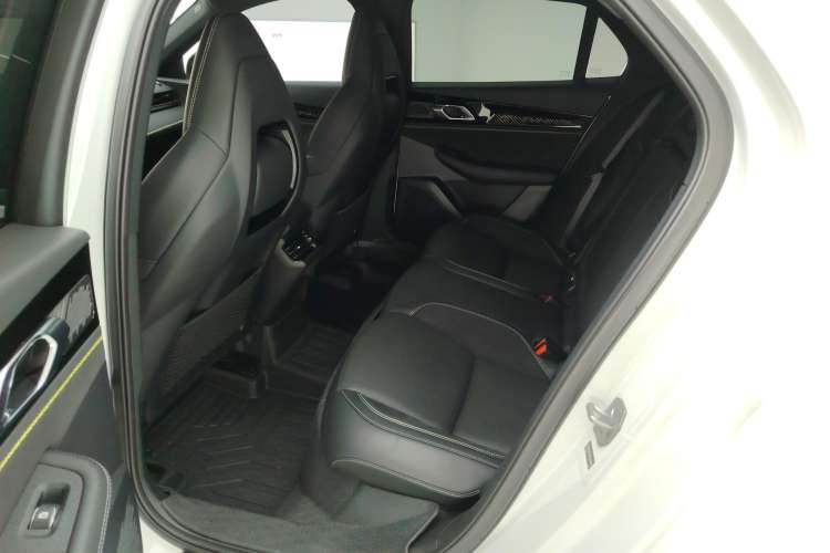 Used Lynk & Co 03 2023 2.0TD DCT JingPro
