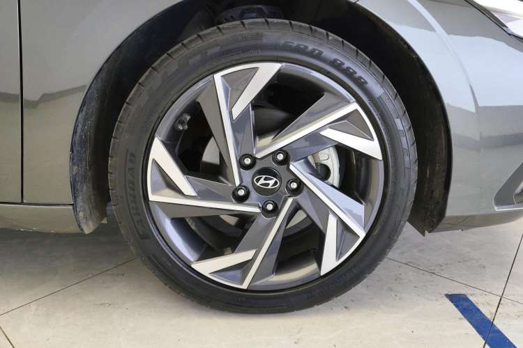 Used Hyundai Elantra 2023 1.5L CVT LUX Prestige Edition