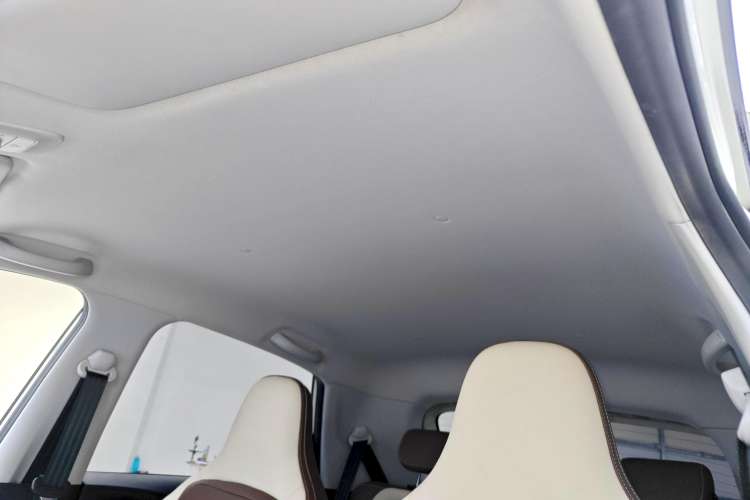 Used Wuling Bingo 2023 333 km Lingxi Connected+ Version
