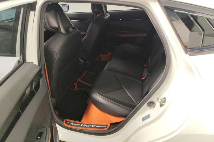 Used Changan UNI-V 2022 1.5T Prestige Version
