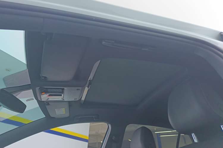 Used Volkswagen Golf 2023 Facelift 280TSI DSG R-Line Lite