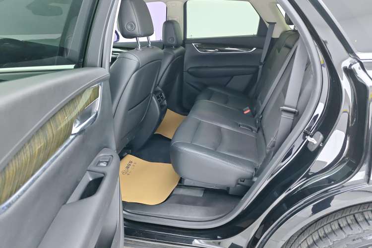 Used Cadillac XT5 2016 25T Luxury Model