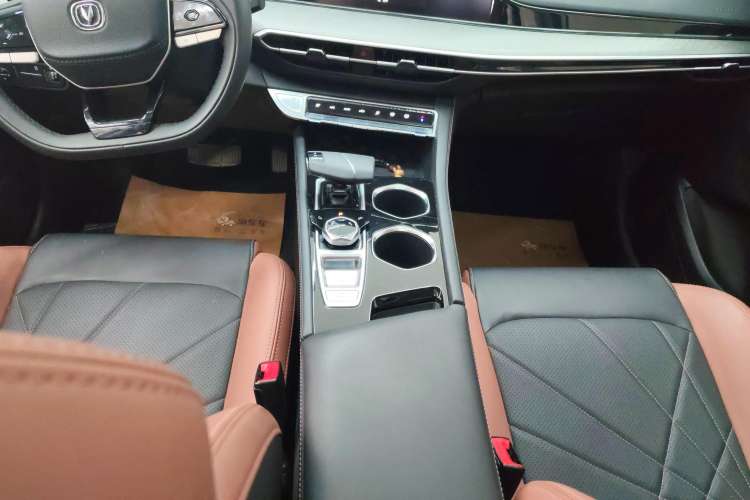 Used Changan Eado 2023 Changan Edition PLUS Blue Whale NE 1.4T GDI DCT Prestige Version
