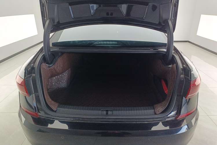 Used Volkswagen Passat 2023 Facelift 330TSI Luxury Edition
