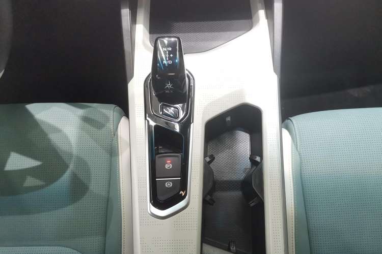 Used Geely Auto Emgrand L HiP 2022 1.5TD-DHT Pro 100KM Super Rui
