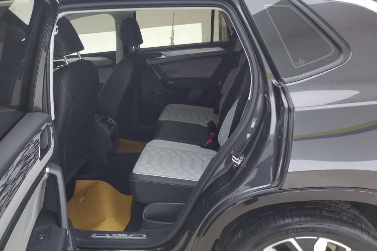 Used Volkswagen Tayron 2023 Revised Version 380TSI All-Wheel Drive R-Line High-Energy Edition
