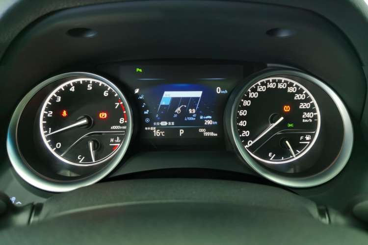 Used Toyota Camry 2018 2.0G Luxury Edition
