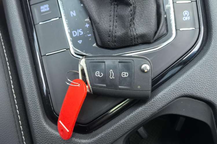 Used Volkswagen Tiguan L 2019 330TSI Automatic Two-Wheel Drive Panoramic Comfort Edition China V Standard