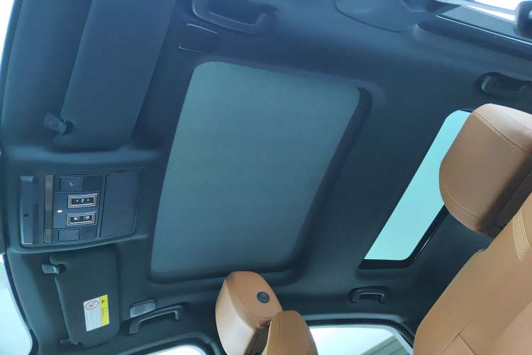 Used Jaguar XFL 2023 XFL 2.0T P250 Two-Wheel-Drive Elite Sport Edition
