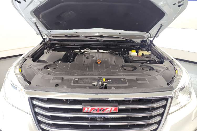 Used Haval H9 2017 2.0T Gasoline 4x4 Luxury 7-Seater
