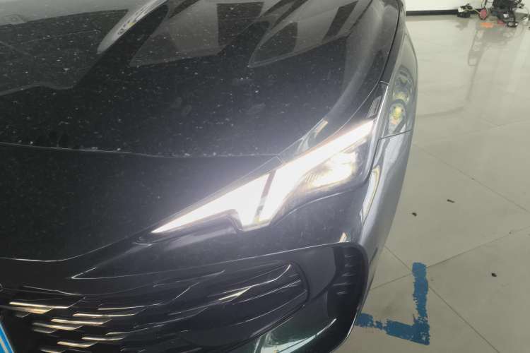 Used MG 7 2023 2.0T Automatic Trophy+ Ignition Glory Edition
