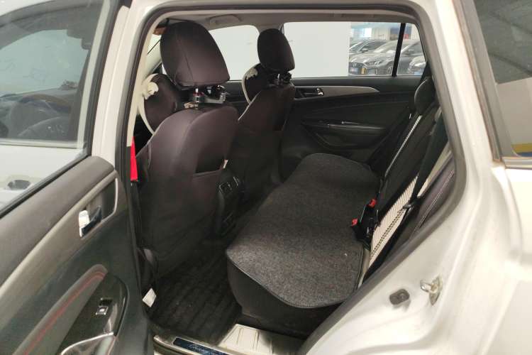 Used Changan CS75 2017 Shangkui Edition 1.5T Automatic Fengxiang Model
