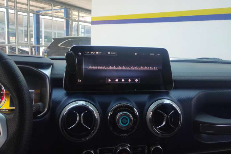 Used Beijing Auto BJ40 2019 2.3T Automatic Four-Wheel Drive Ring the Tower Champion Edition China VI
