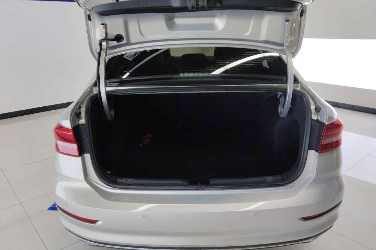 Used Volkswagen Lavida 2021 280TSI DSG Comfort Edition
