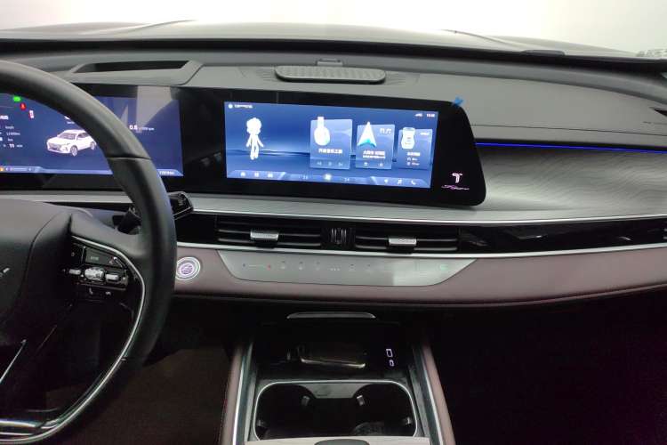 Used Chery Tiggo 8 PRO 2024 Champion Edition 390T Two-Wheel Drive Peak Version 5 Seats
