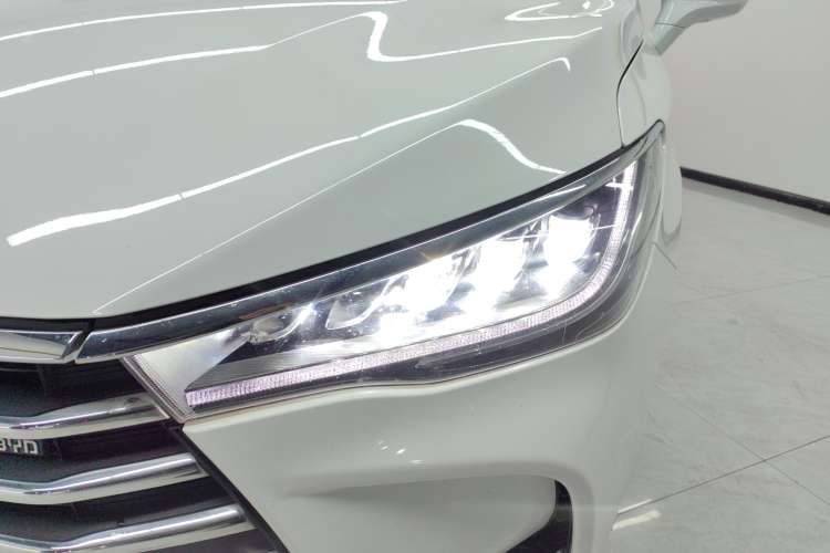 Used BYD Song MAX 2017 1.5T Automatic Smart Connect Elite 7-Seater
