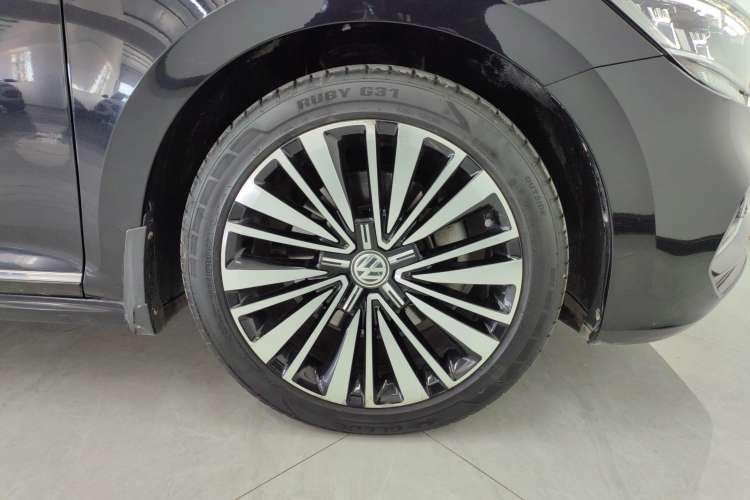 Used Volkswagen Passat 2019 330TSI Luxury Edition China VI Standard