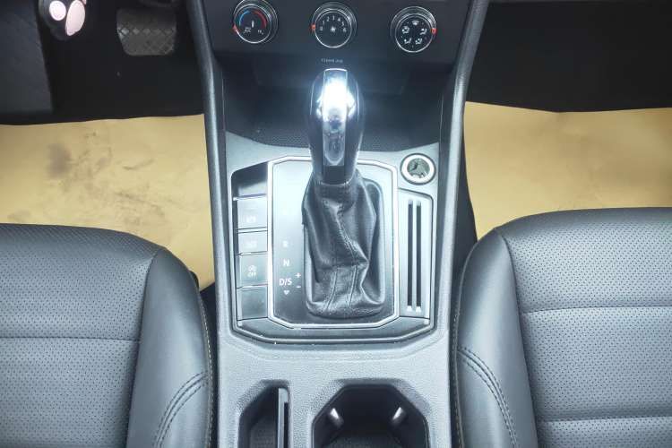 Used Volkswagen Lavida 2018 1.5L Automatic Comfort Edition China V Standard
