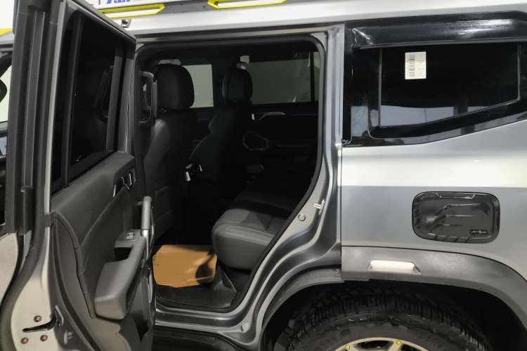 Used Jetour Traveler 2023 2.0T All-Wheel Drive Conquer PRO
