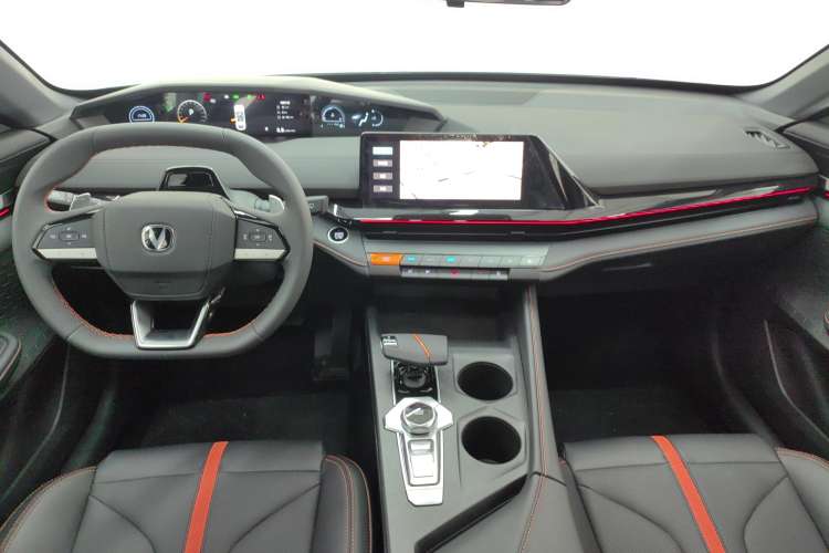 Used Changan UNI-V 2024 1.5T Prestige Edition
