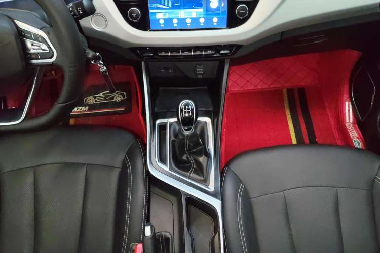 Used Geely Auto Vision X3 2019 Upgraded Model 1.5L Manual Luxury Version
