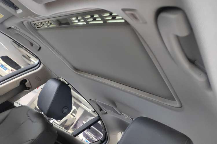 Used BMW 3 Series 2017 320Li Fashion Model
