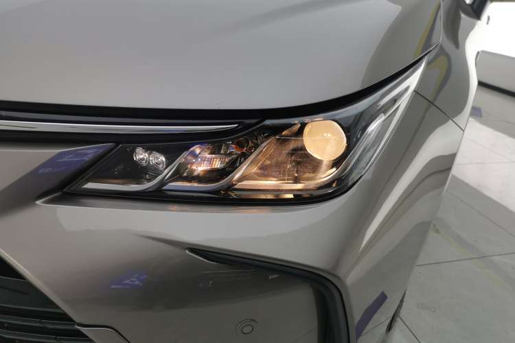 Used Toyota Corolla 2019 Dual-Engine 1.8L E-CVT GL-i Elite Edition
