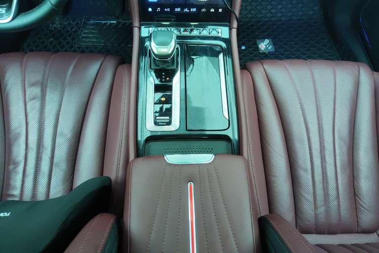 Used Hongqi H5 2024 2.0T Automatic Smart Connect Flagship Edition
