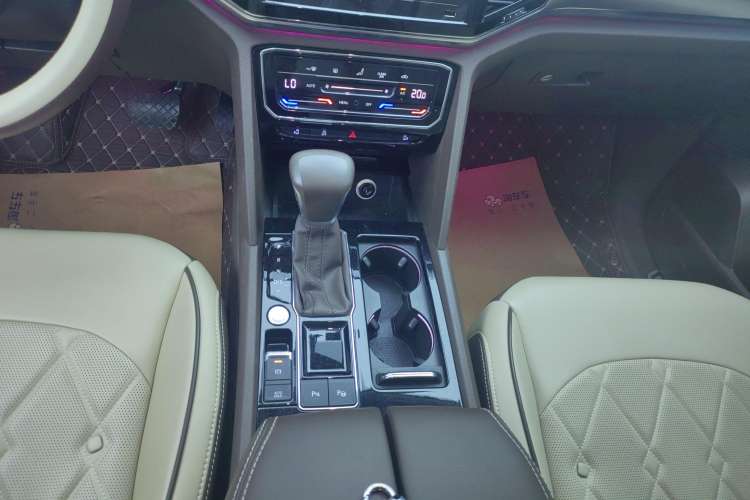 Used Volkswagen Viloran 2020 330TSI Business Edition
