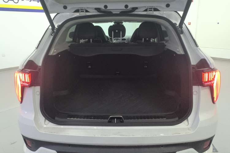 Used Lynk & Co 01 2019 2.0T Four-Wheel Drive Genie Pro Version China VI Standard
