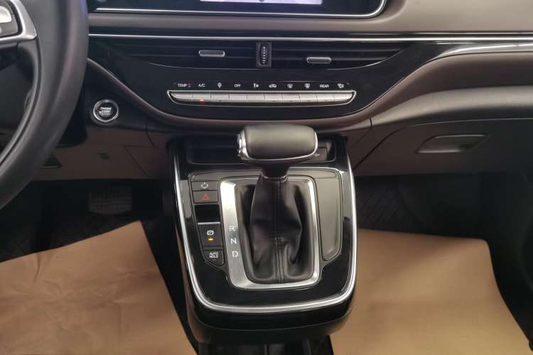 Used GAC Trumpchi M6 2019 270T Automatic Luxury Edition (7-seater) China V Standard
