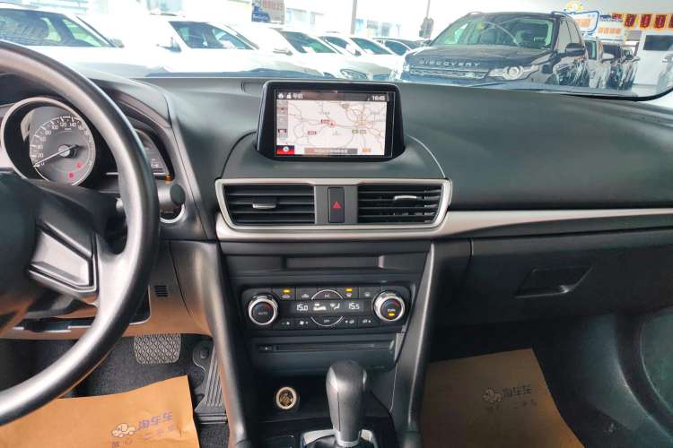 Used Mazda Mazda 3 Axela 2019 Cloud-Controlled Version Hatchback 1.5L Automatic Luxury Model Emission Standard China V
