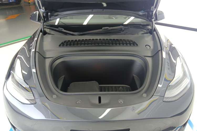 Used Tesla Model Y 2024 Rear-Wheel-Drive Version
